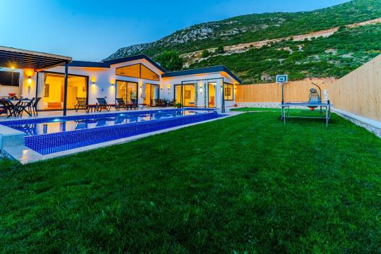 Villa Dorya Evi is 2 bedroom private villa with swimming pool