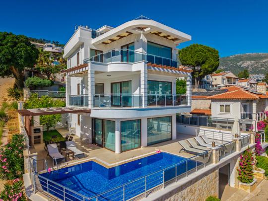 Villa Selin is 3 Bedroom Sleep 6 Private Pool With Seaview